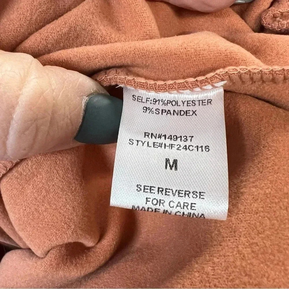 HYFVE brushed knot smocked crop top SZ MED - Picture 4 of 5